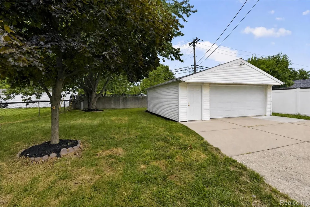 26990 Leroy Street Taylor City, MI 48180