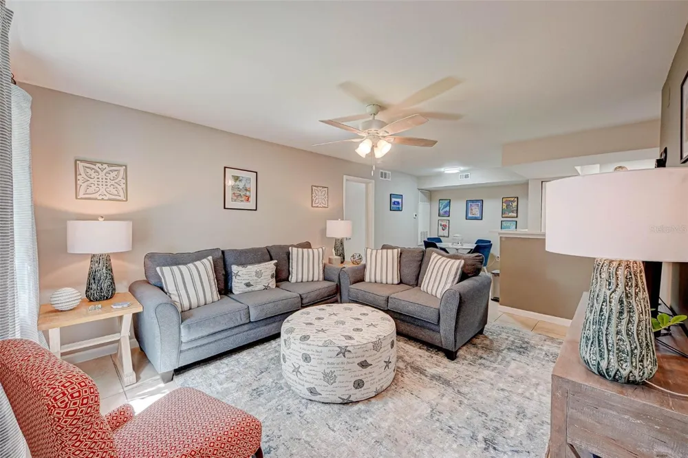 3038 PARKWAY BOULEVARD #305 Kissimmee, FL 34747