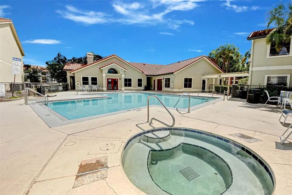 3038 PARKWAY BOULEVARD #305 Kissimmee, FL 34747
