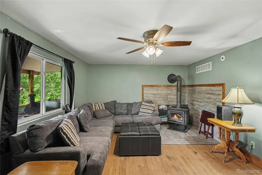 193 Miller Lake Rd. Deerfield Township, MI 48421