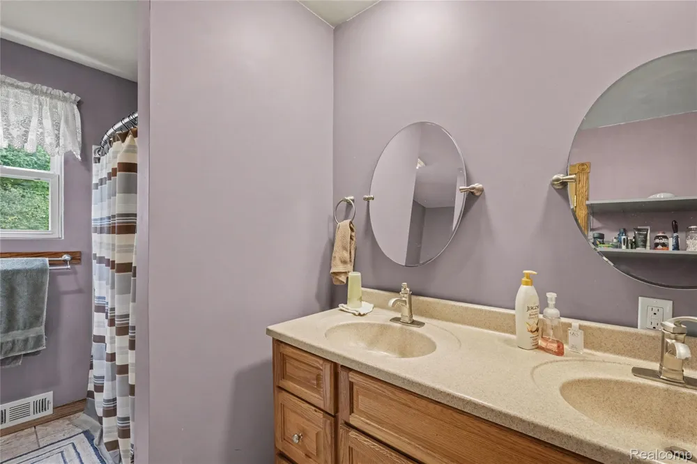 193 Miller Lake Rd. Deerfield Township, MI 48421