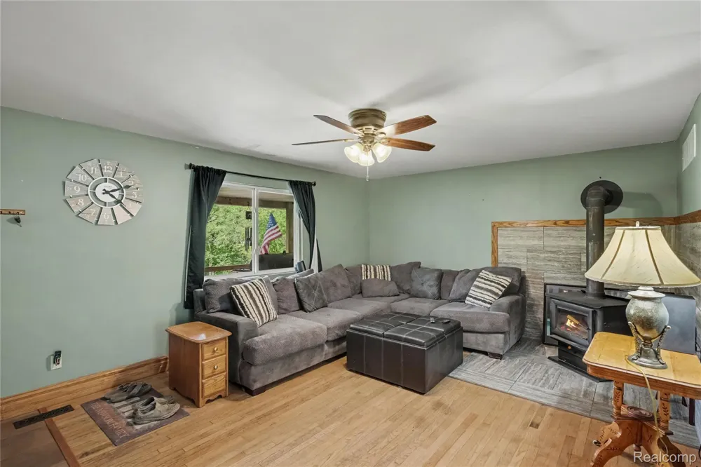 193 Miller Lake Rd. Deerfield Township, MI 48421