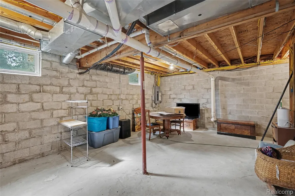 193 Miller Lake Rd. Deerfield Township, MI 48421