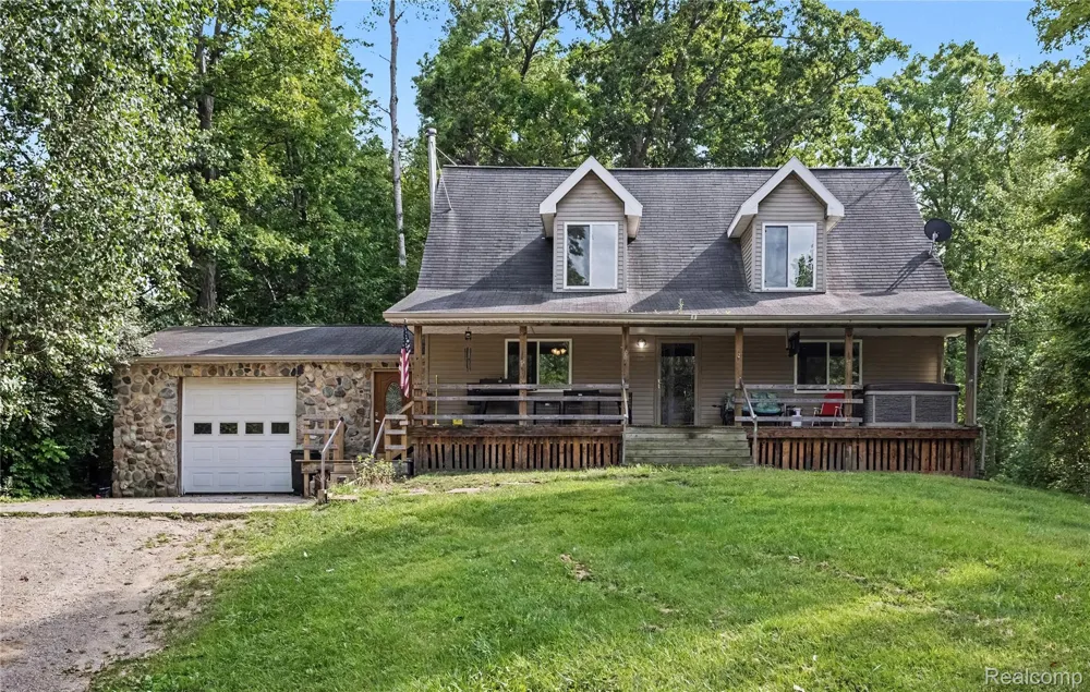 193 Miller Lake Rd. Deerfield Township, MI 48421