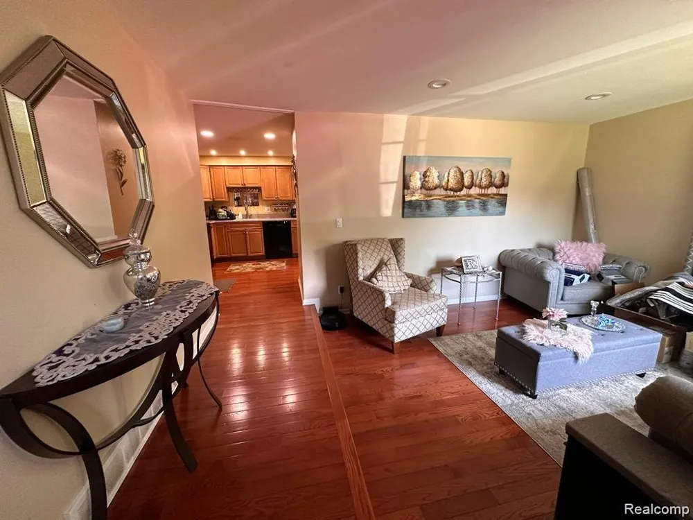 39752 Edmundton Drive Canton Charter Township, MI 48187