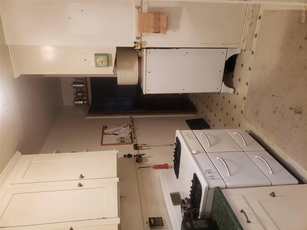 426 S Waverly Street S Dearborn City, MI 48124