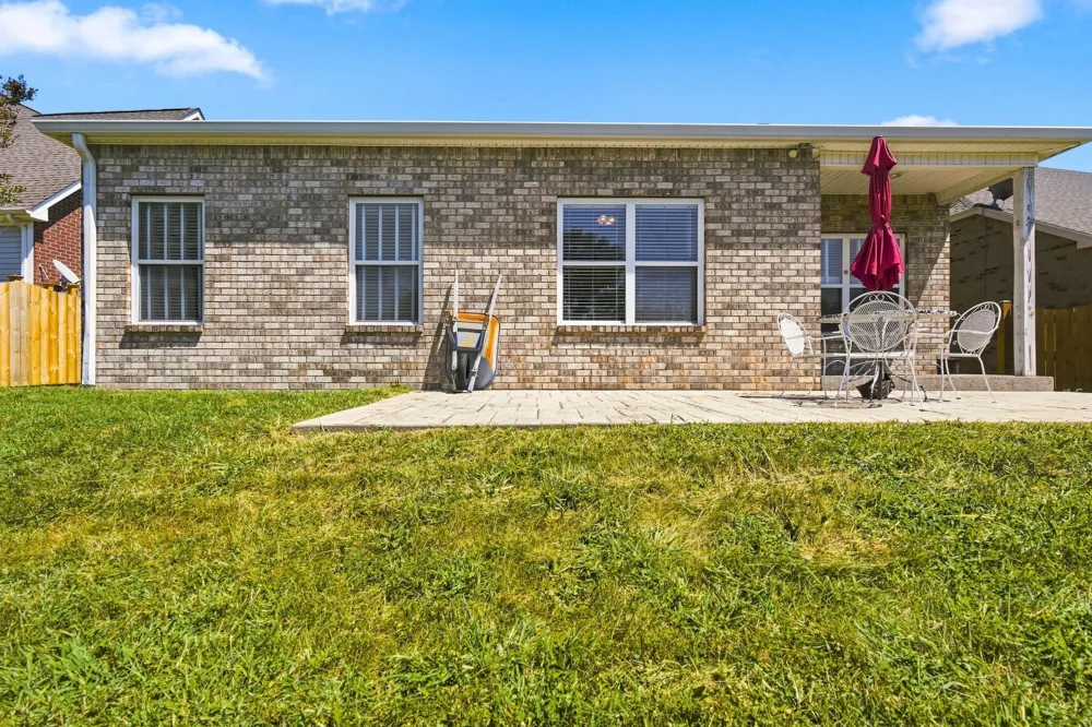 243 Meandering Dr Lebanon, TN 37090