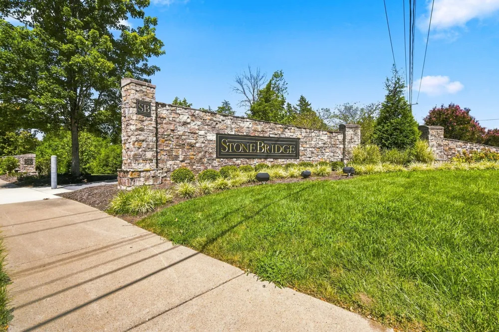243 Meandering Dr Lebanon, TN 37090