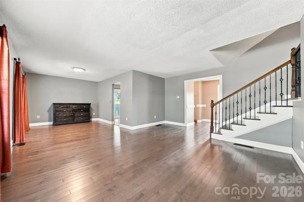 4662 Granada Hills Drive Granite Falls, NC 28630