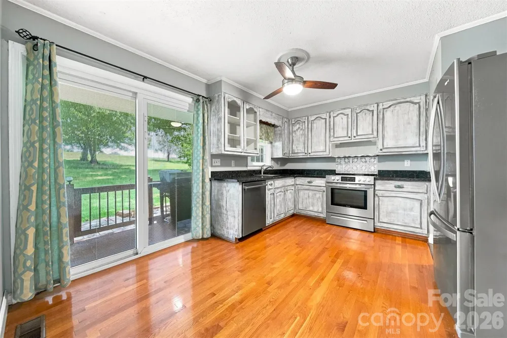 4662 Granada Hills Drive Granite Falls, NC 28630