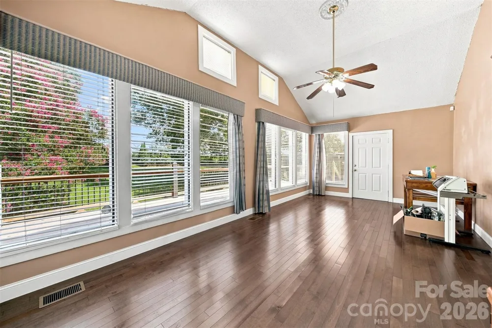 4662 Granada Hills Drive Granite Falls, NC 28630