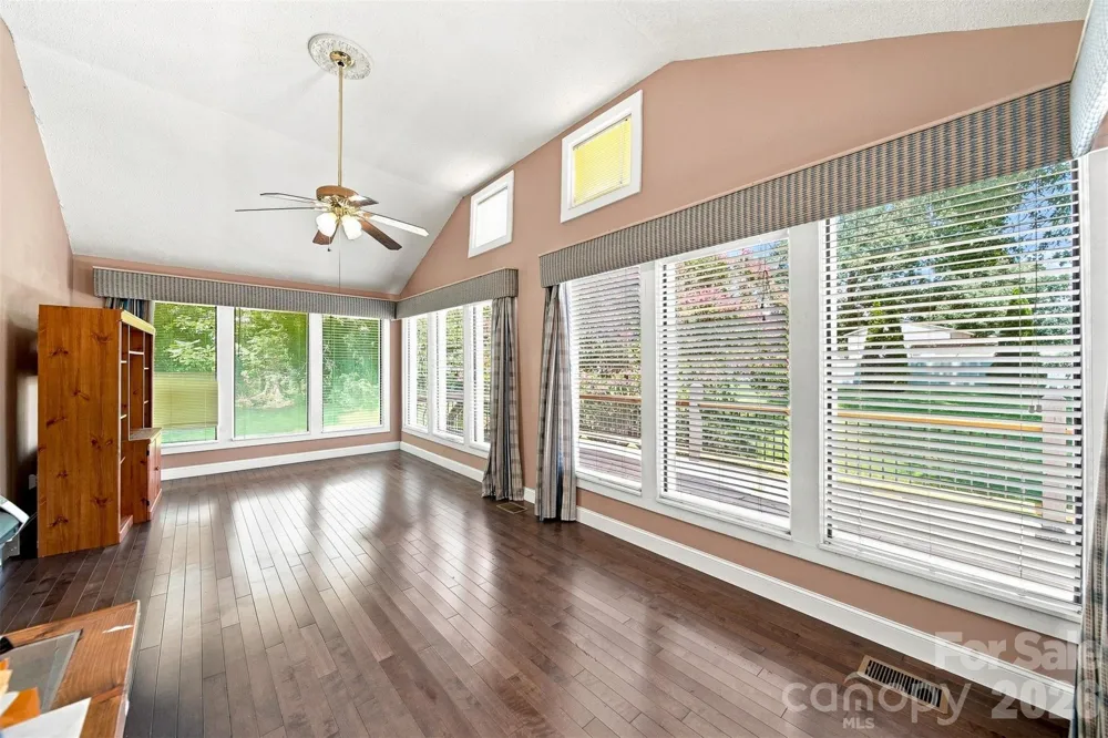 4662 Granada Hills Drive Granite Falls, NC 28630