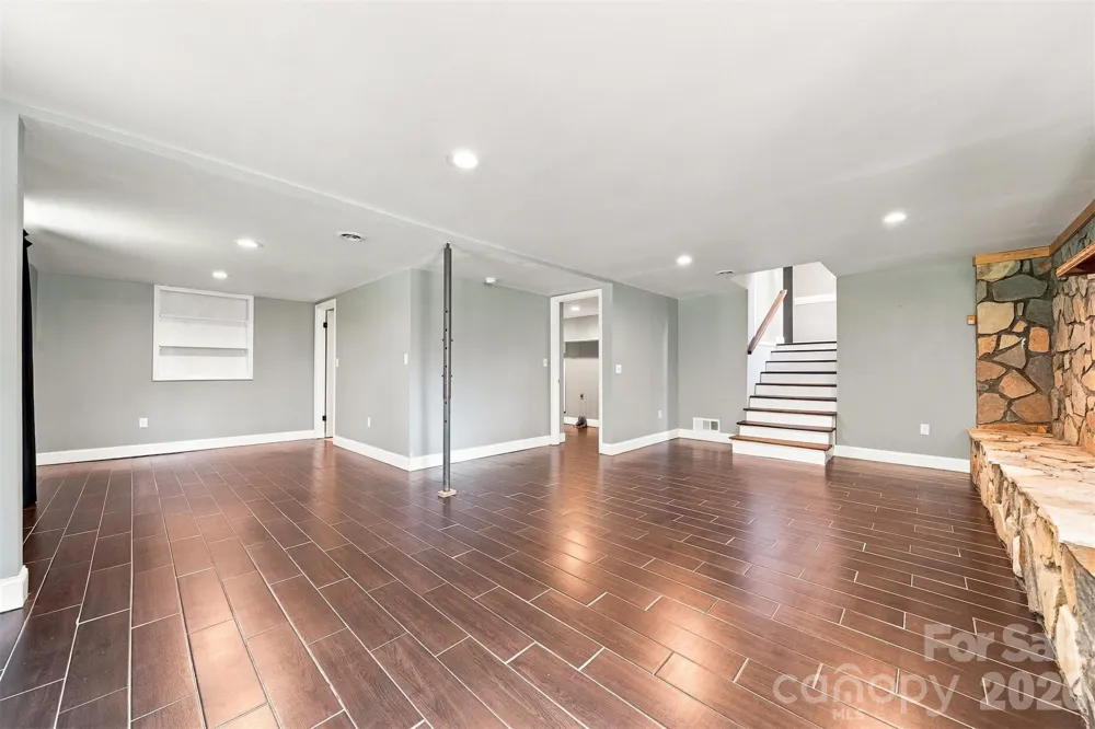 4662 Granada Hills Drive Granite Falls, NC 28630
