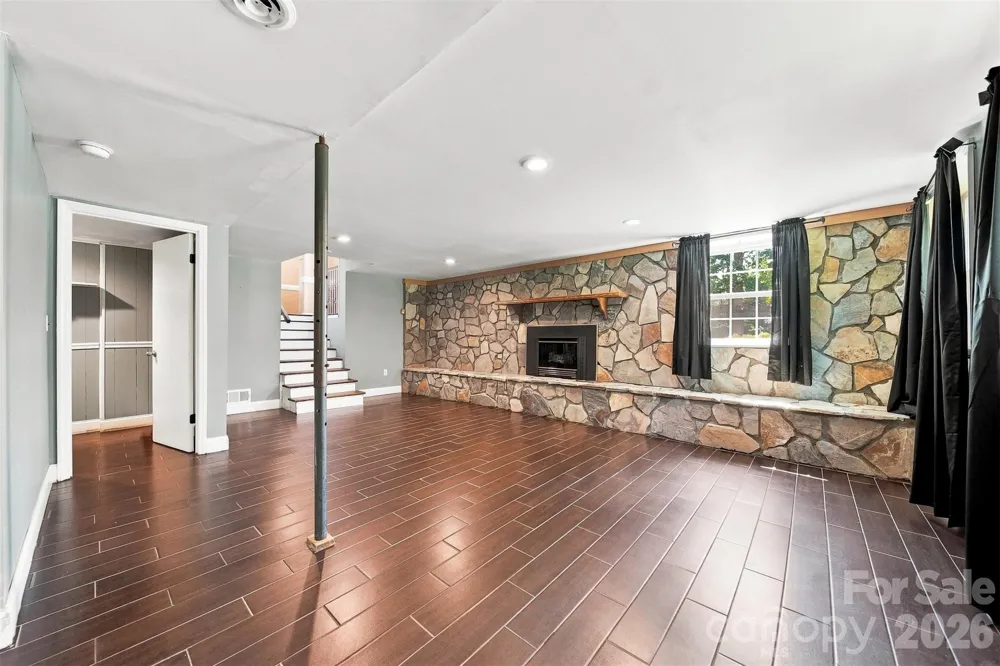 4662 Granada Hills Drive Granite Falls, NC 28630