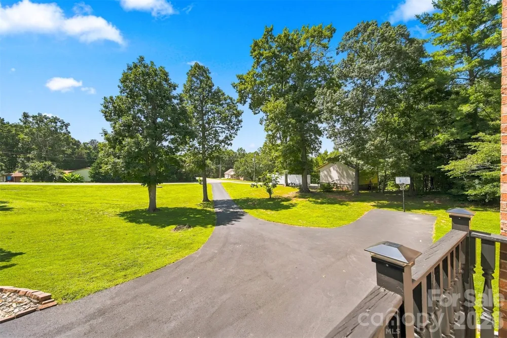 4662 Granada Hills Drive Granite Falls, NC 28630