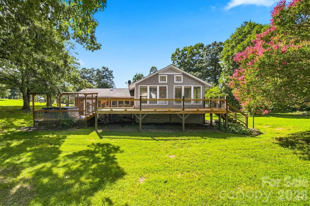 4662 Granada Hills Drive Granite Falls, NC 28630
