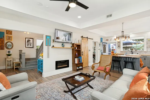 523 W HIGHLAND BLVD San Antonio, TX 78210