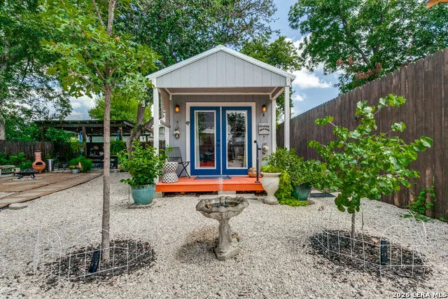 523 W HIGHLAND BLVD San Antonio, TX 78210