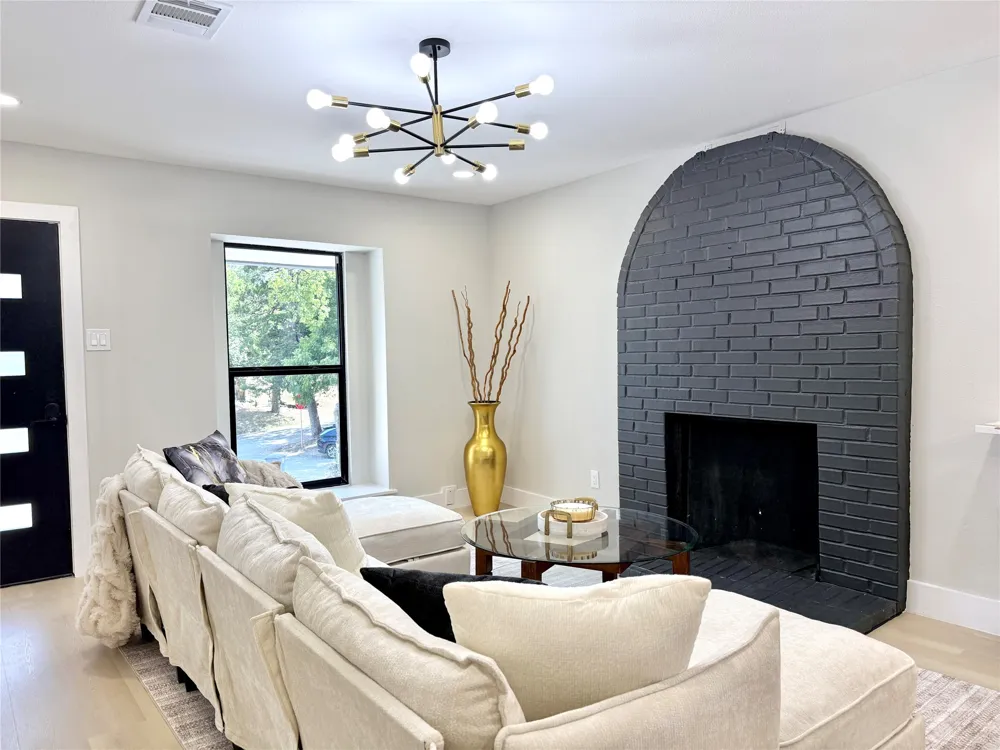 1201 Forester Drive Dallas, TX 75216