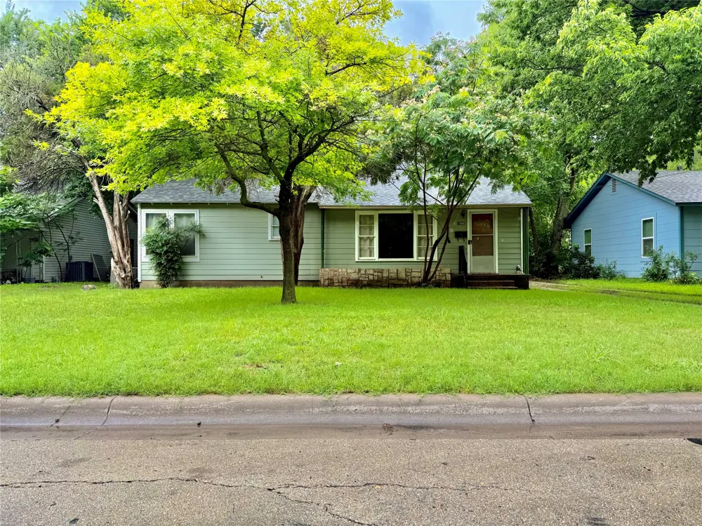 1009 Denton Street Denton, TX 76201