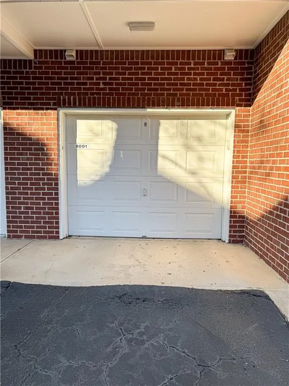8001 Woodland Lane Alpharetta, GA 30009