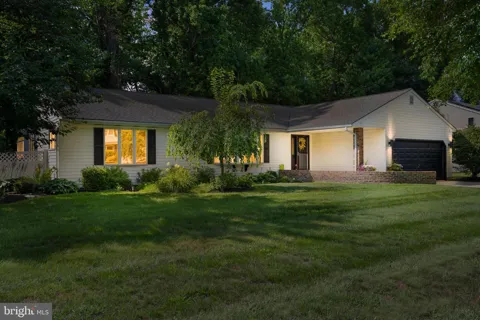 7 BOGART DRIVE