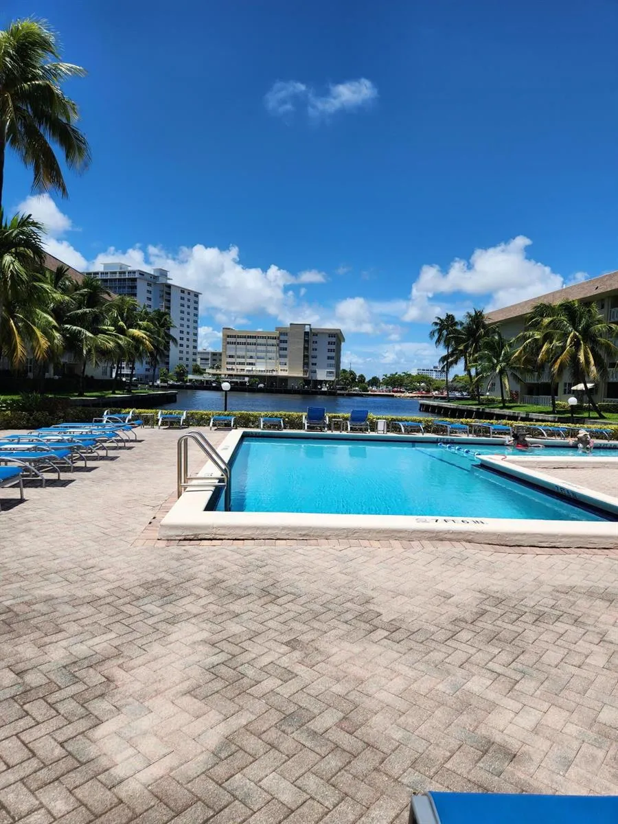 1893 S OCEAN DRIVE #511 Hallandale Beach, FL 33009