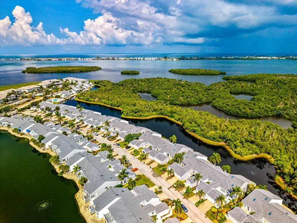 1240 SPOONBILL LANDINGS CIRCLE Bradenton, FL 34209