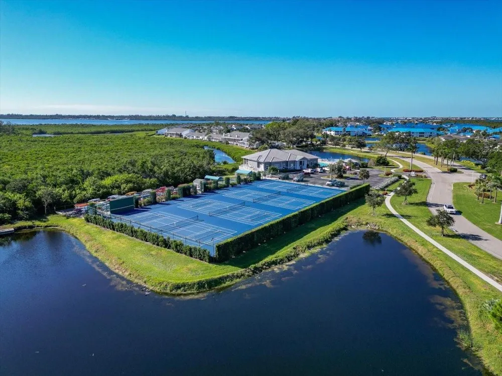 1240 SPOONBILL LANDINGS CIRCLE Bradenton, FL 34209