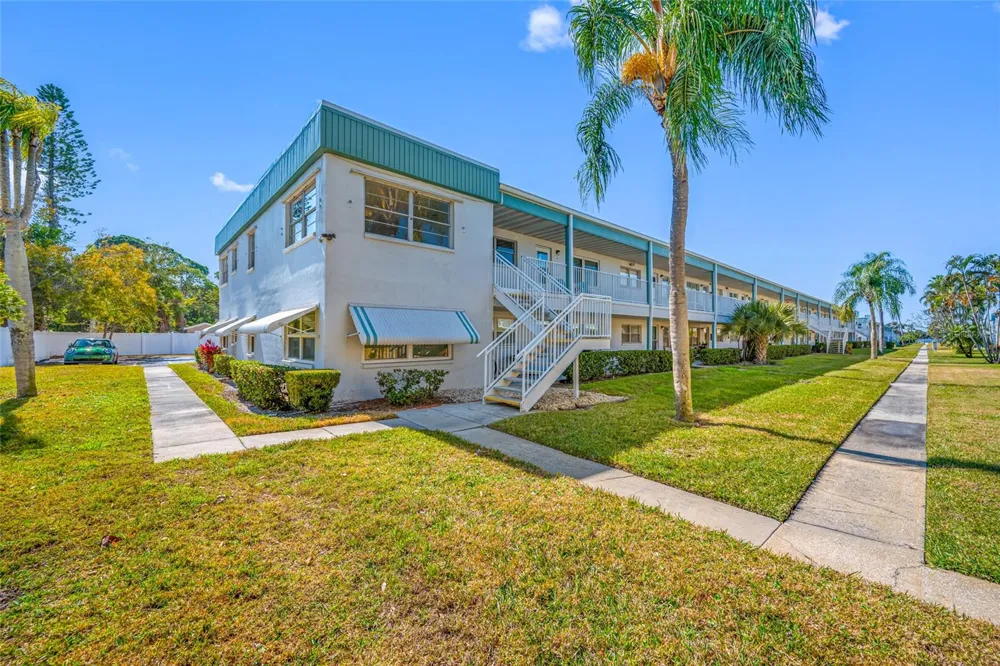 5217 81ST STREET #16 St Petersburg, FL 33709