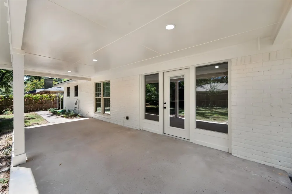 1003 Woodcastle Drive Corsicana, TX 75110