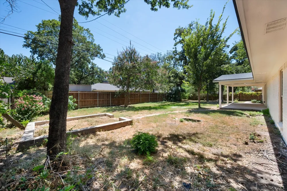 1003 Woodcastle Drive Corsicana, TX 75110