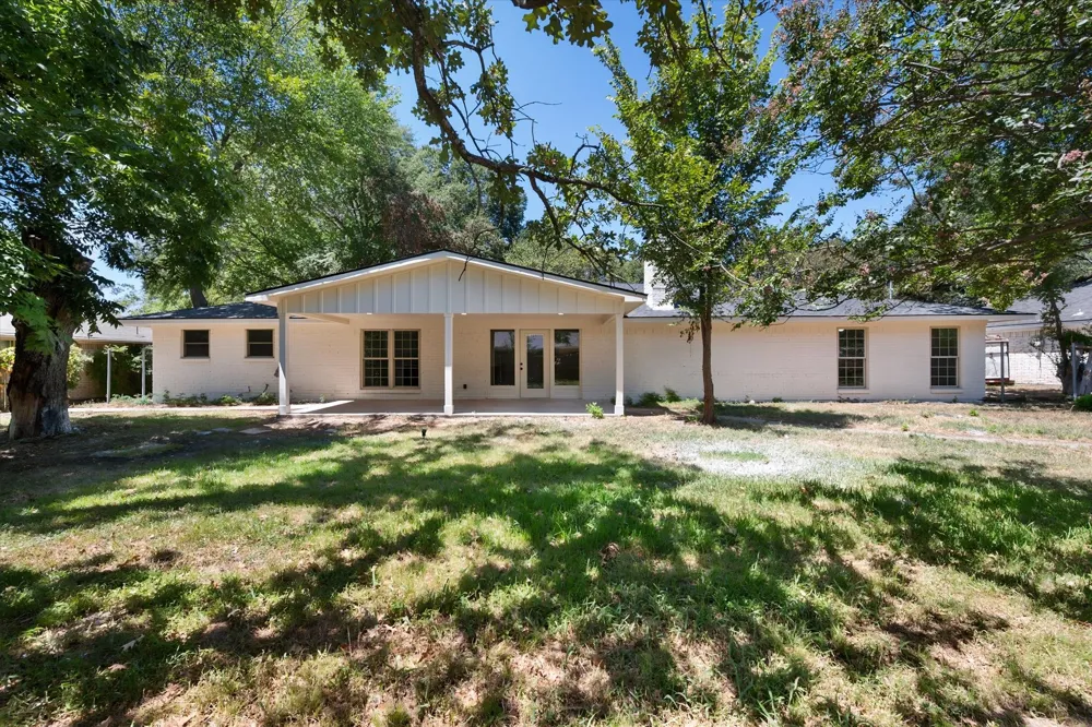1003 Woodcastle Drive Corsicana, TX 75110