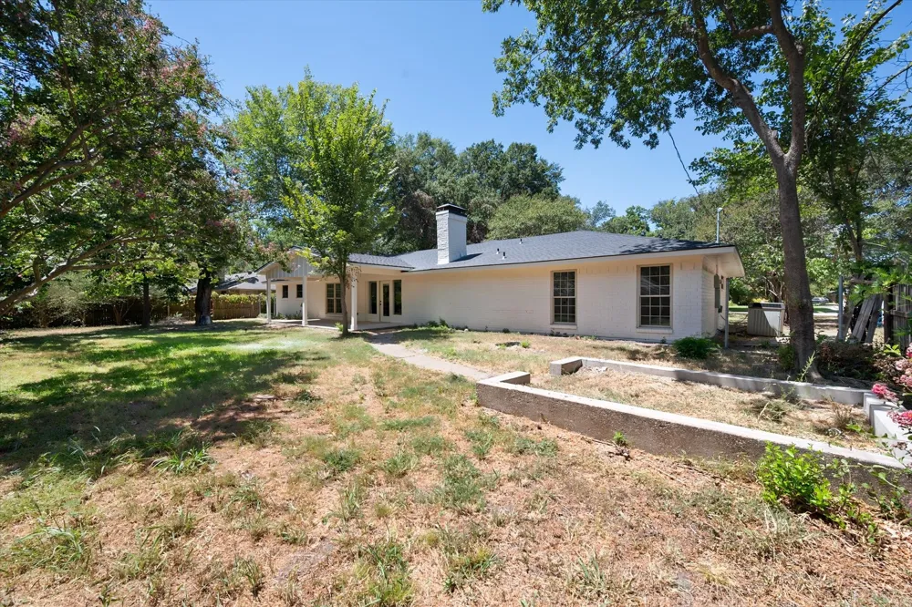 1003 Woodcastle Drive Corsicana, TX 75110