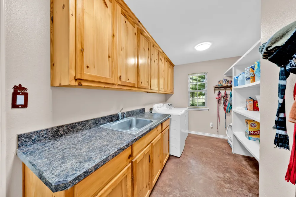 3503 State Highway 276 Emory, TX 75440