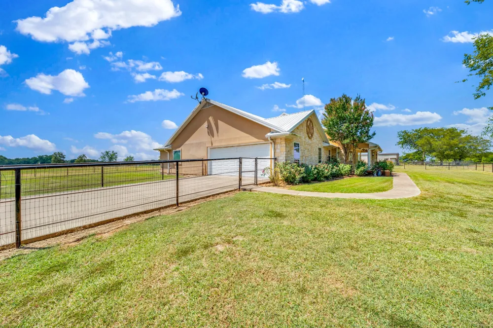 3503 State Highway 276 Emory, TX 75440