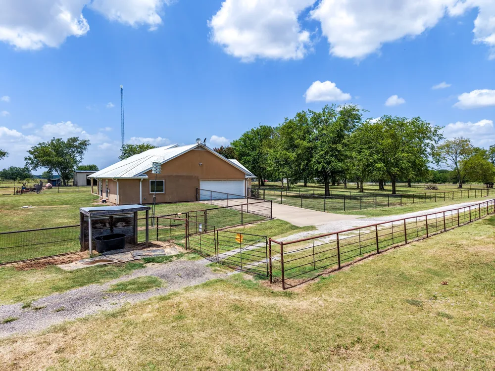 3503 State Highway 276 Emory, TX 75440