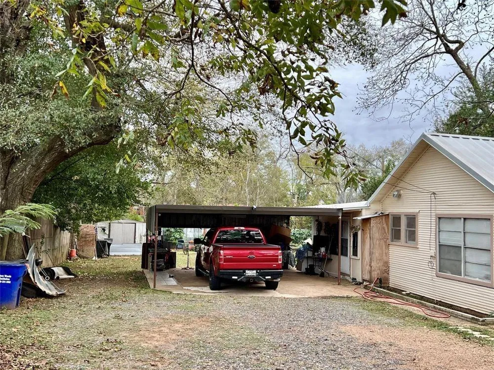 206 S Cottonwood Street Crockett, TX 75835