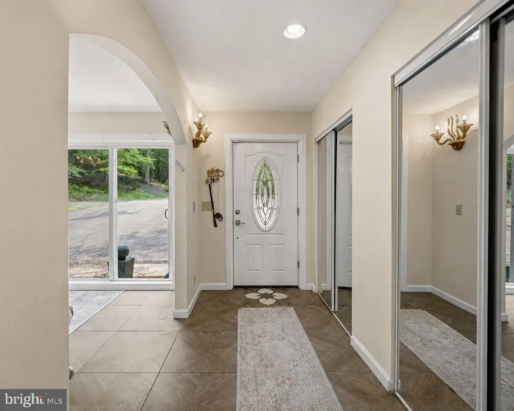 3130 DELAWARE CIRCLE Bushkill, PA 18324