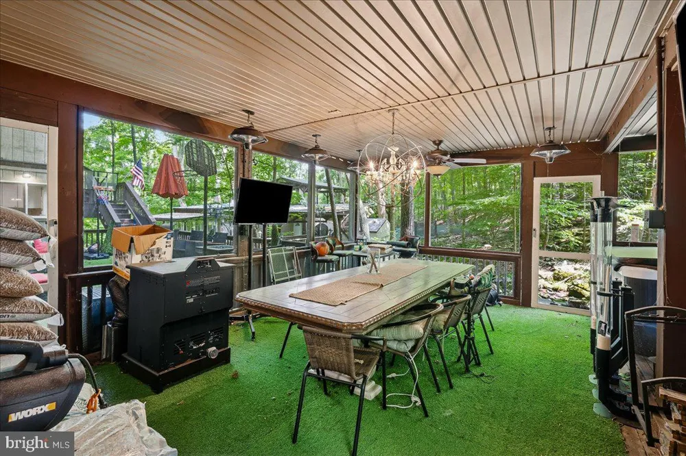 3130 DELAWARE CIRCLE Bushkill, PA 18324
