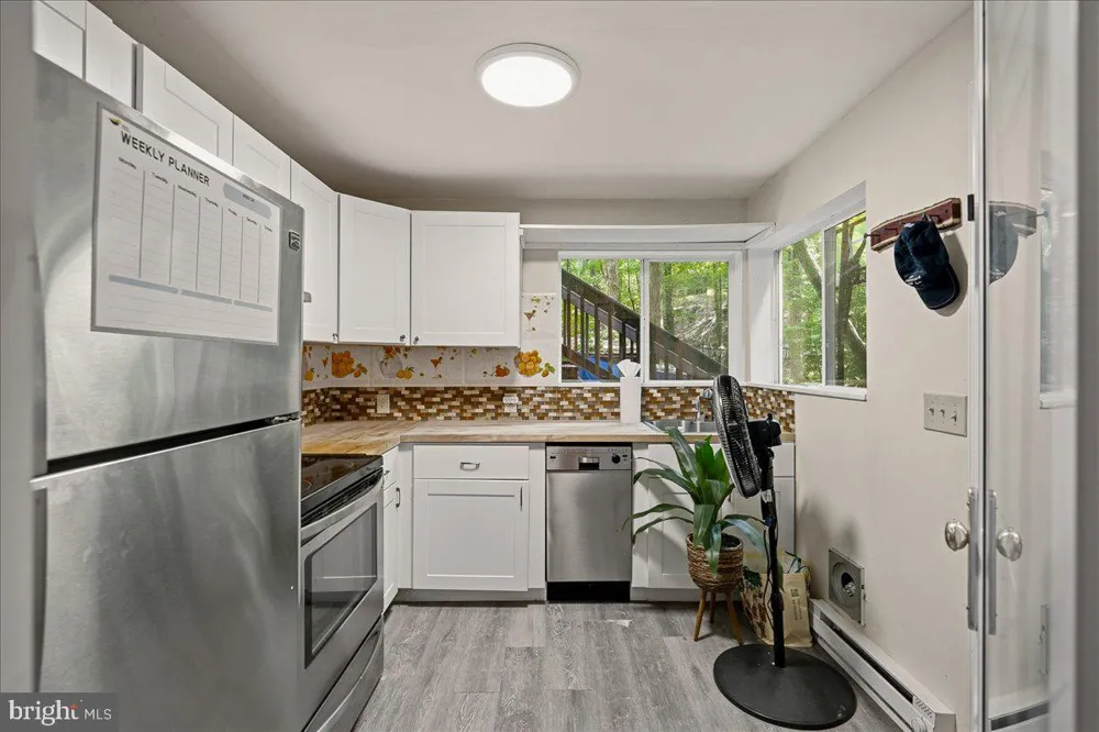 3130 DELAWARE CIRCLE Bushkill, PA 18324