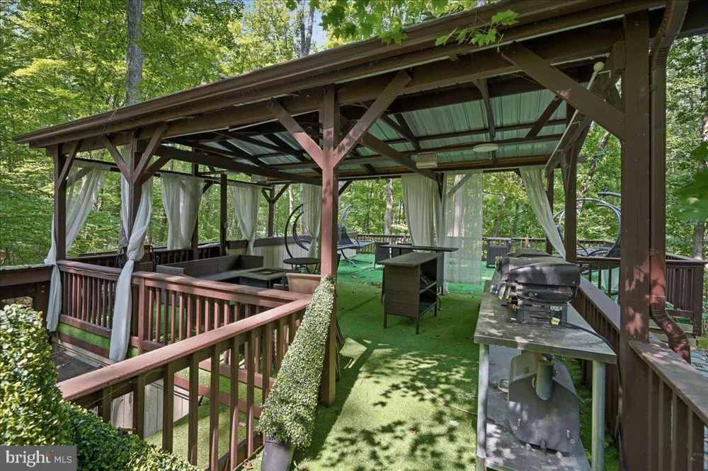 3130 DELAWARE CIRCLE Bushkill, PA 18324