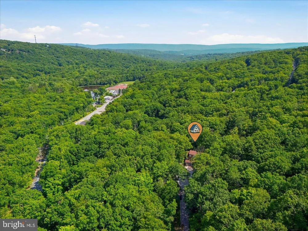 3130 DELAWARE CIRCLE Bushkill, PA 18324