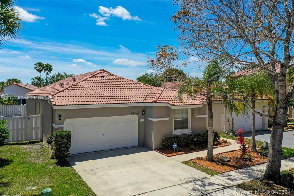 15726 NW 16th Ct #15726 Pembroke Pines, FL 33028