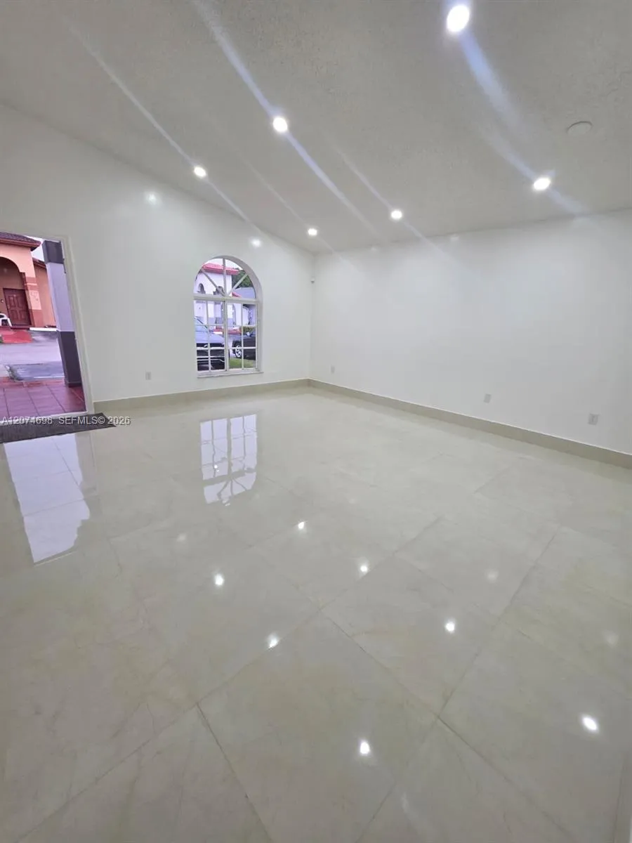 7001 W 35th Ave #175 Hialeah, FL 33018