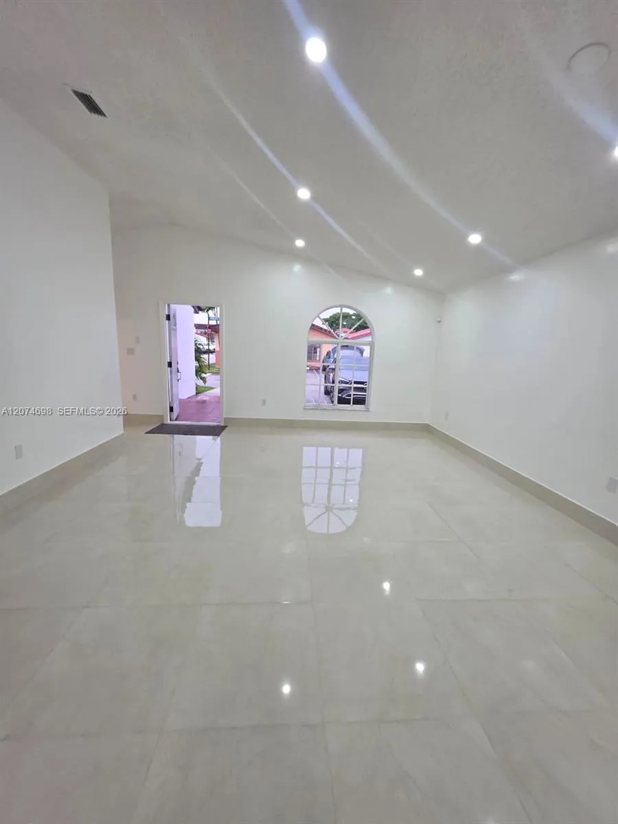 7001 W 35th Ave #175 Hialeah, FL 33018