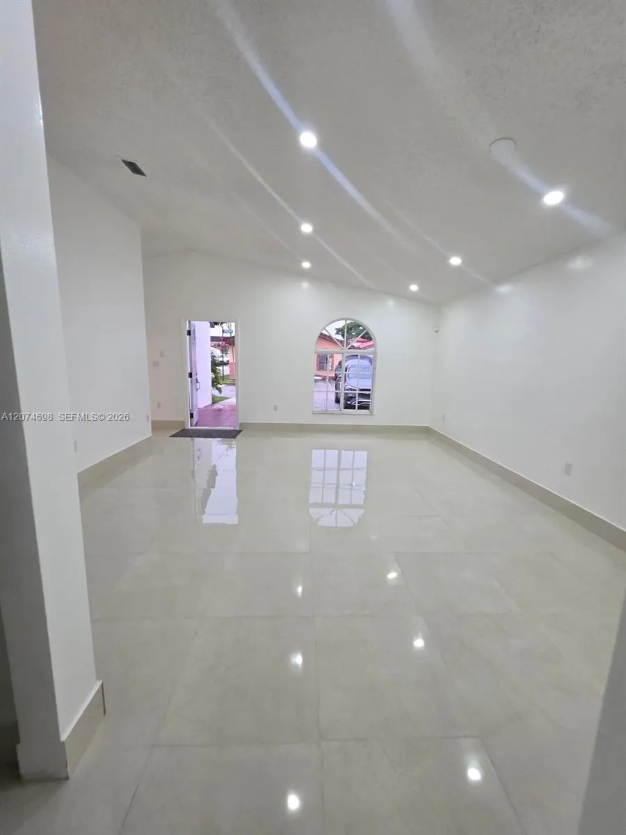 7001 W 35th Ave #175 Hialeah, FL 33018