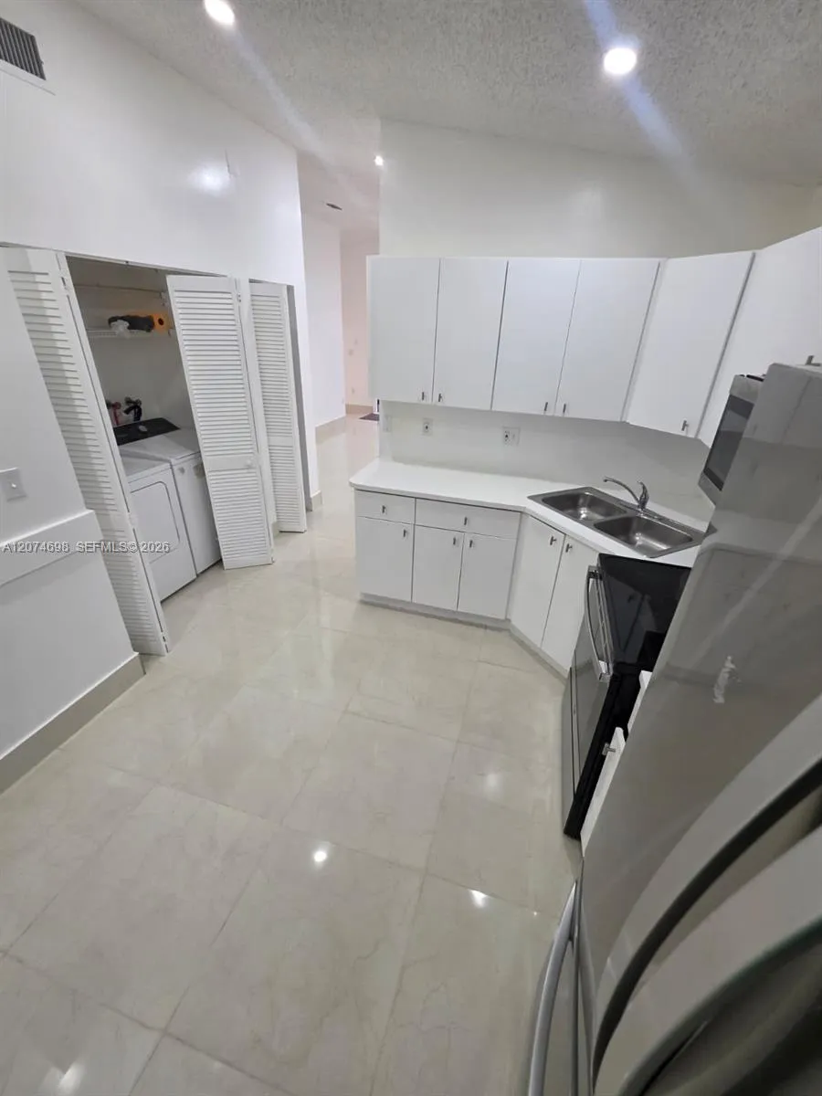 7001 W 35th Ave #175 Hialeah, FL 33018