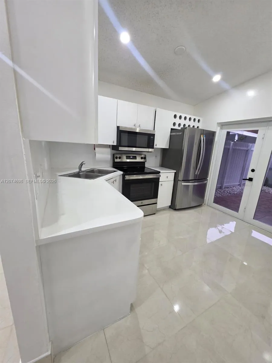 7001 W 35th Ave #175 Hialeah, FL 33018