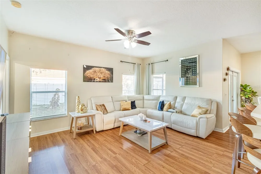763 STAR POINTE DRIVE Seffner, FL 33584